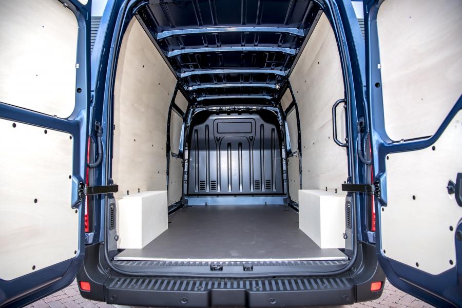 Багажник Renault Master L3H2 Van 2019 года  (UK) (фото 26 из 42)